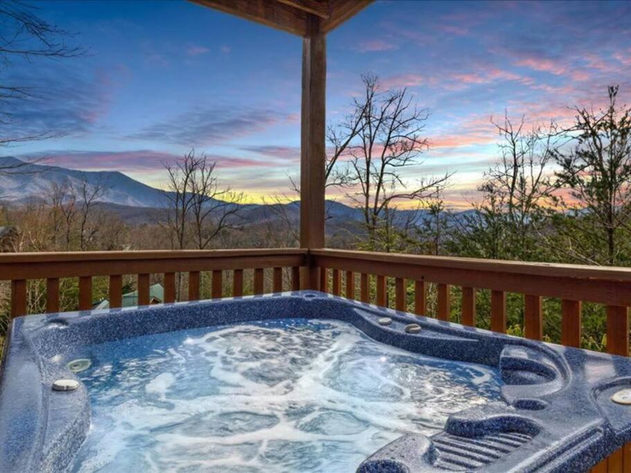 Breathtaking Views Of The Smokies, 3 Mins To Gatlinburg Villa Ngoại thất bức ảnh